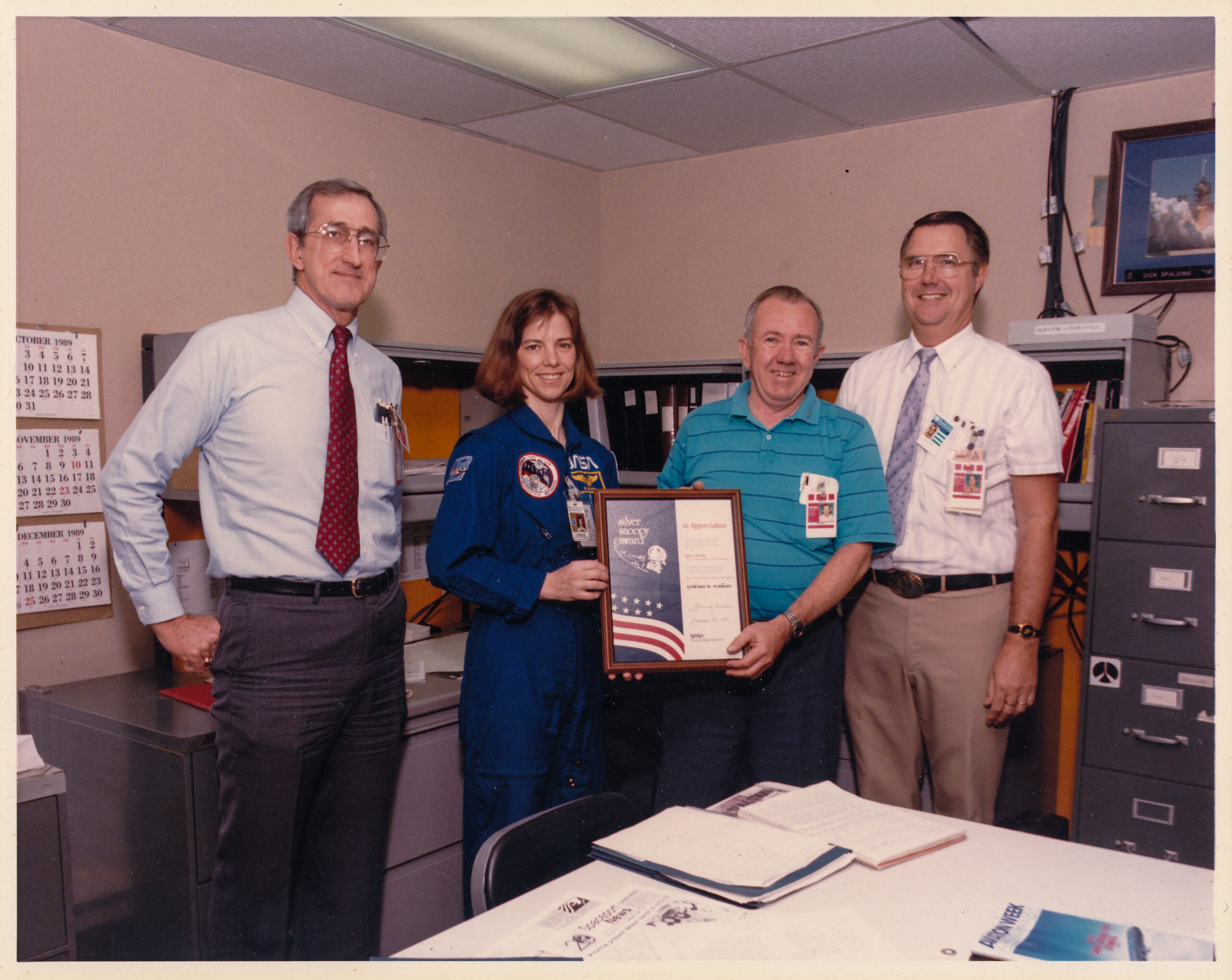Dad presented with Silver Snoopy Nov 29 1989